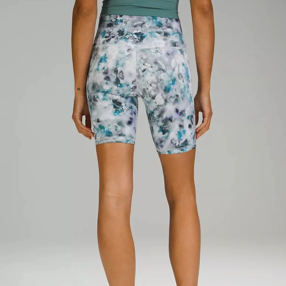 lululemon athletica White and Teal Marble Bike Shorts - Picture 7 of 12